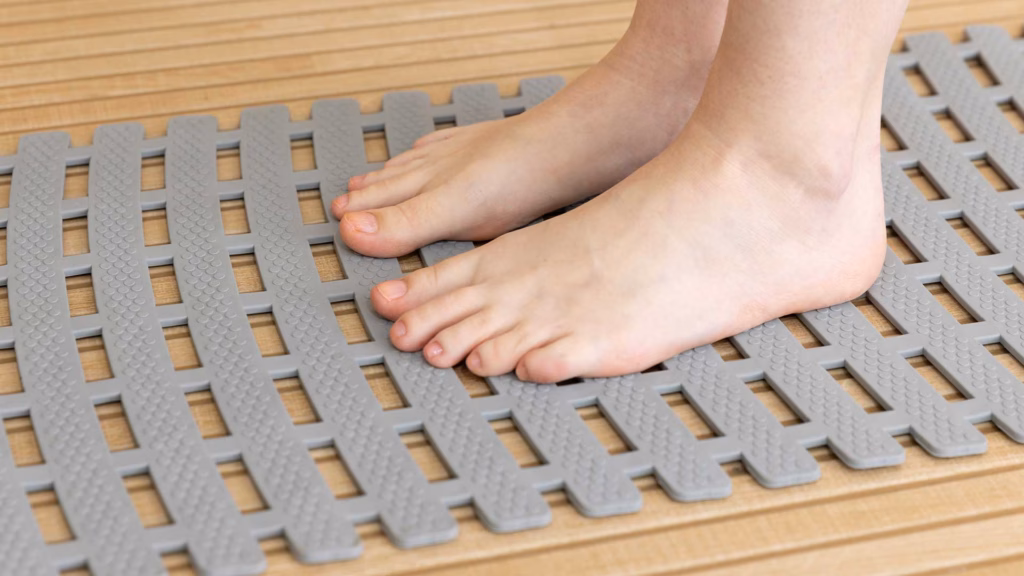 non slip bath mat for tiled shower